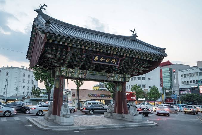 Yangnyeongsi Market