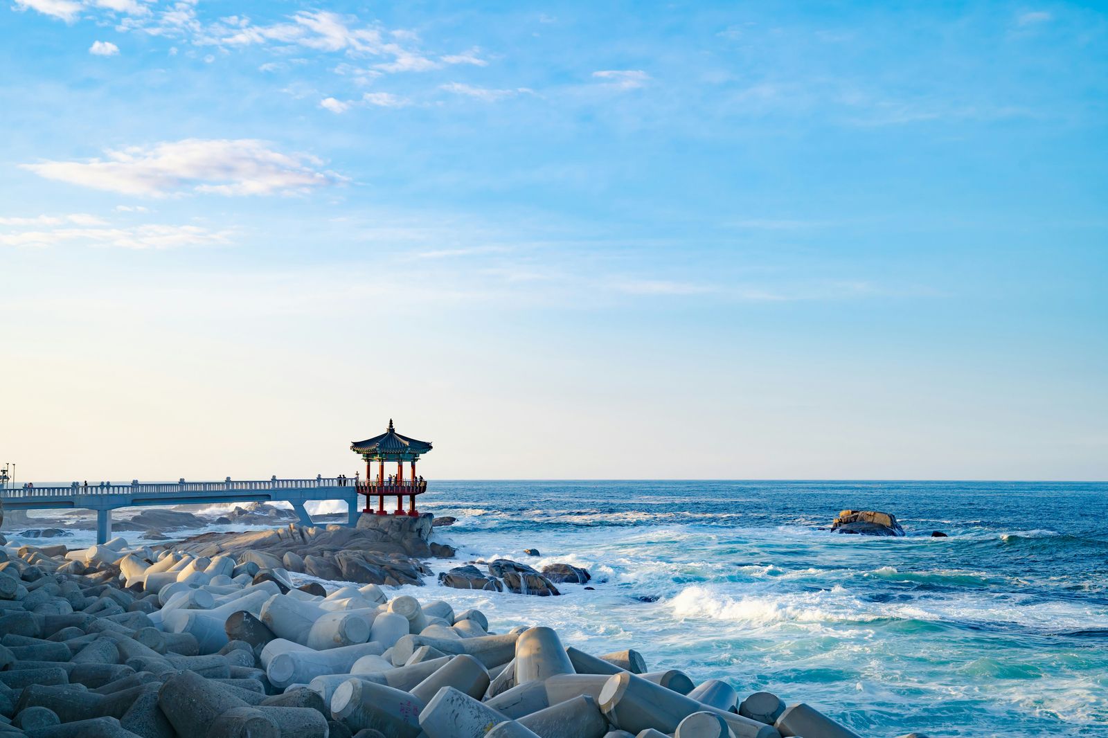 Kustpaviljoen aan de oostkust van Zuid-Korea