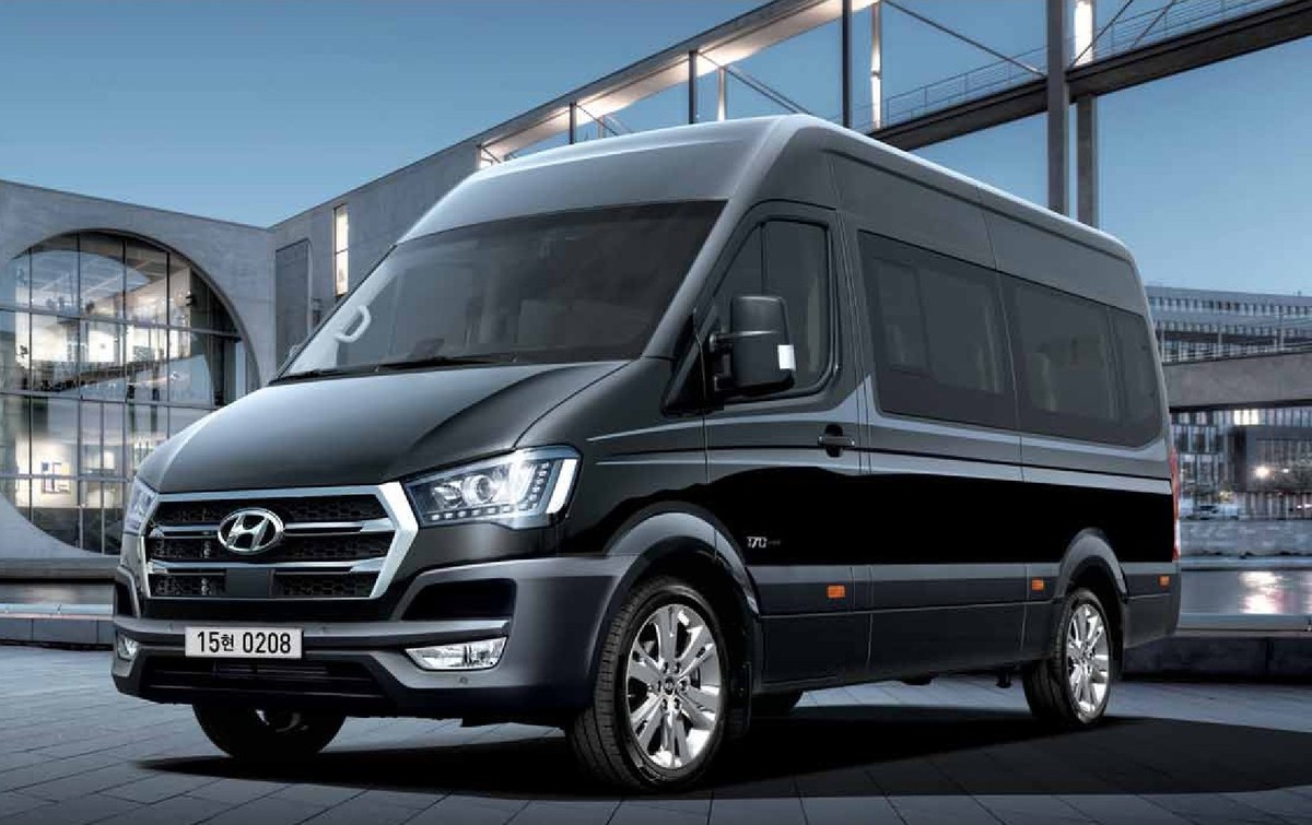 Hyundai Solati 16-Seater Van