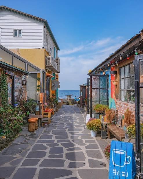 Aewol Café Street
